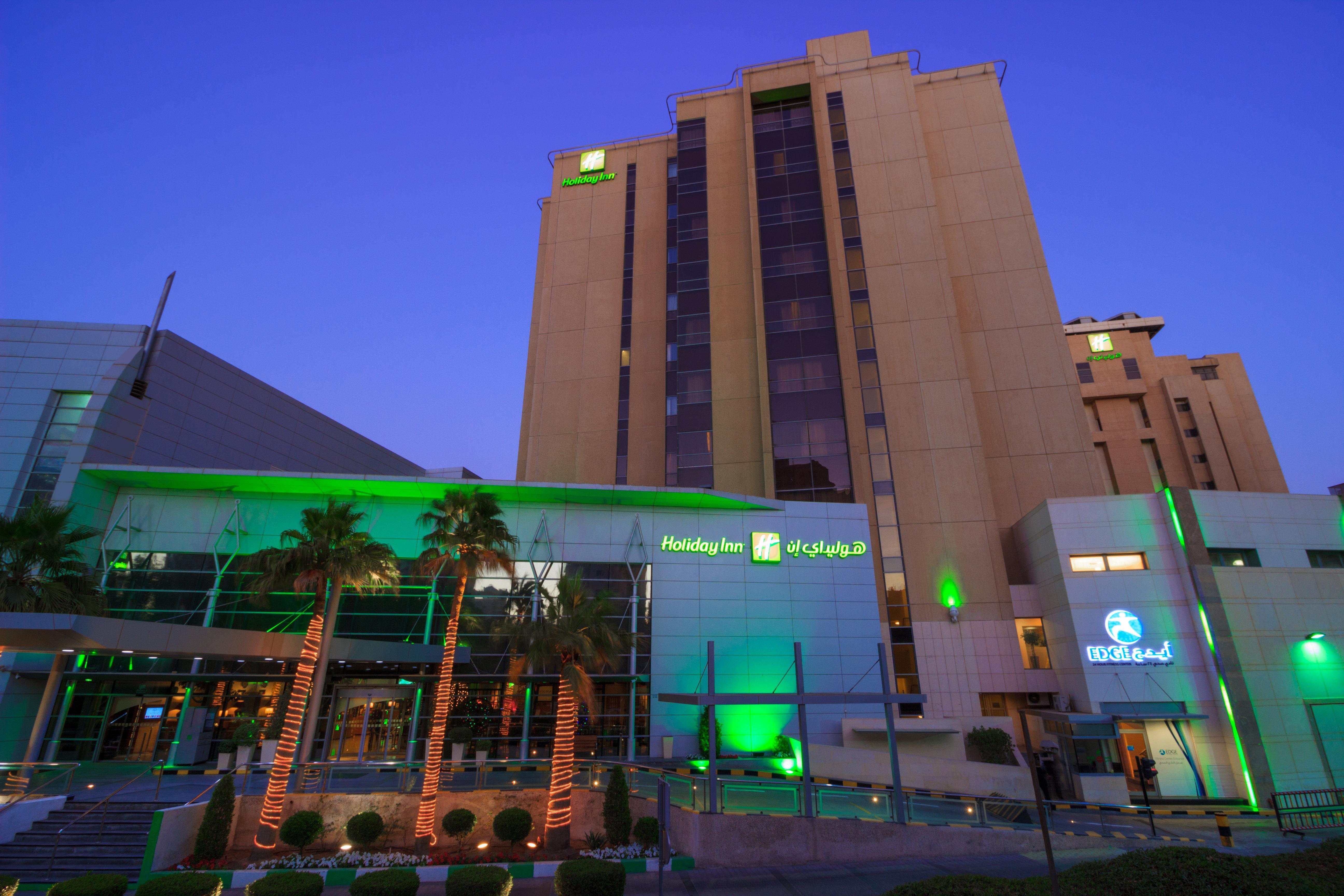 Holiday Inn - Suites Kuwait Salmiya, An Ihg Hotel Kuwait City Exterior foto